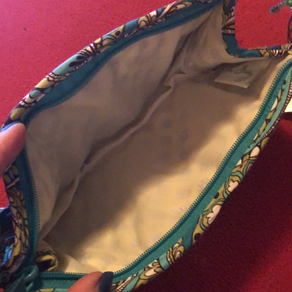 New Vera Bradley Small bow cosmetic case in Peacock - Picture 3 of 3